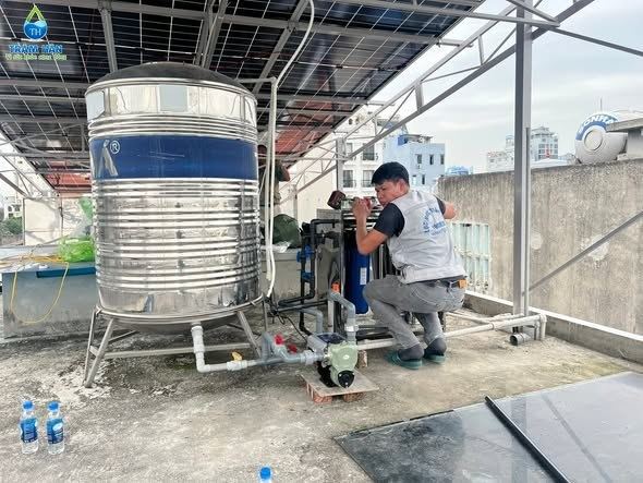 Lắp đặt hệ lọc tổng trên sân thượng nhà phố